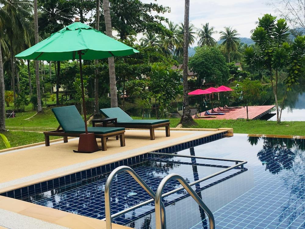 Khao Lak Golden Coconut 호텔 외부 사진