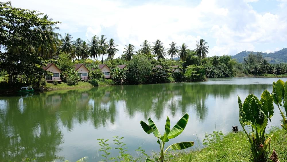 Khao Lak Golden Coconut 호텔 외부 사진