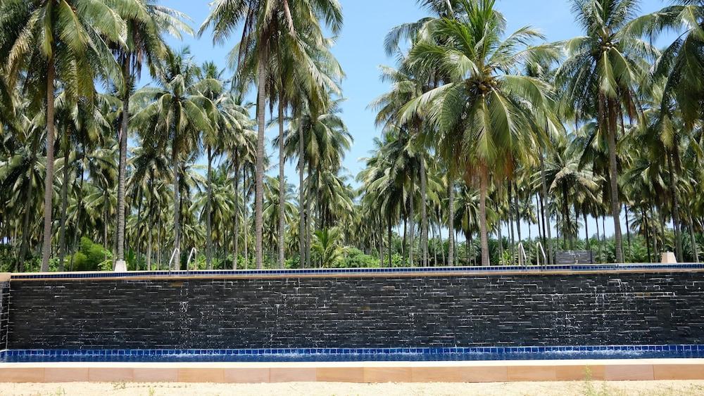 Khao Lak Golden Coconut 호텔 외부 사진