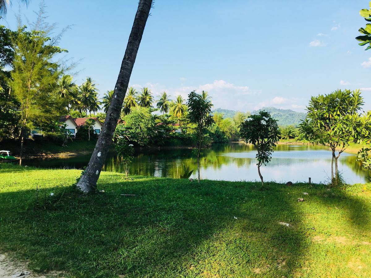 Khao Lak Golden Coconut 호텔 외부 사진