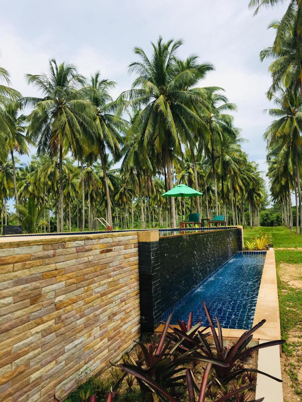 Khao Lak Golden Coconut 호텔 외부 사진